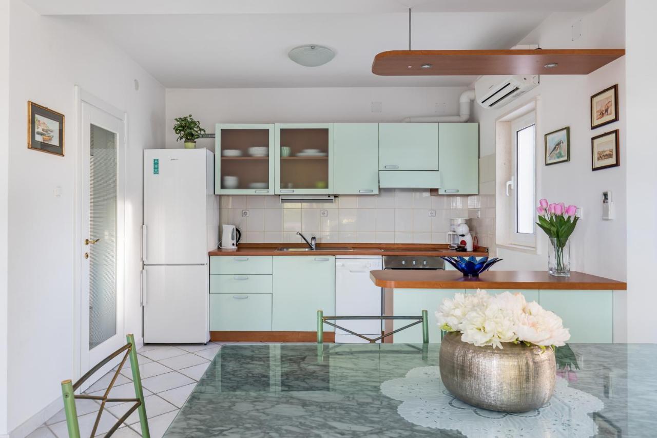 Apartments Croatia Trogir Bagian luar foto