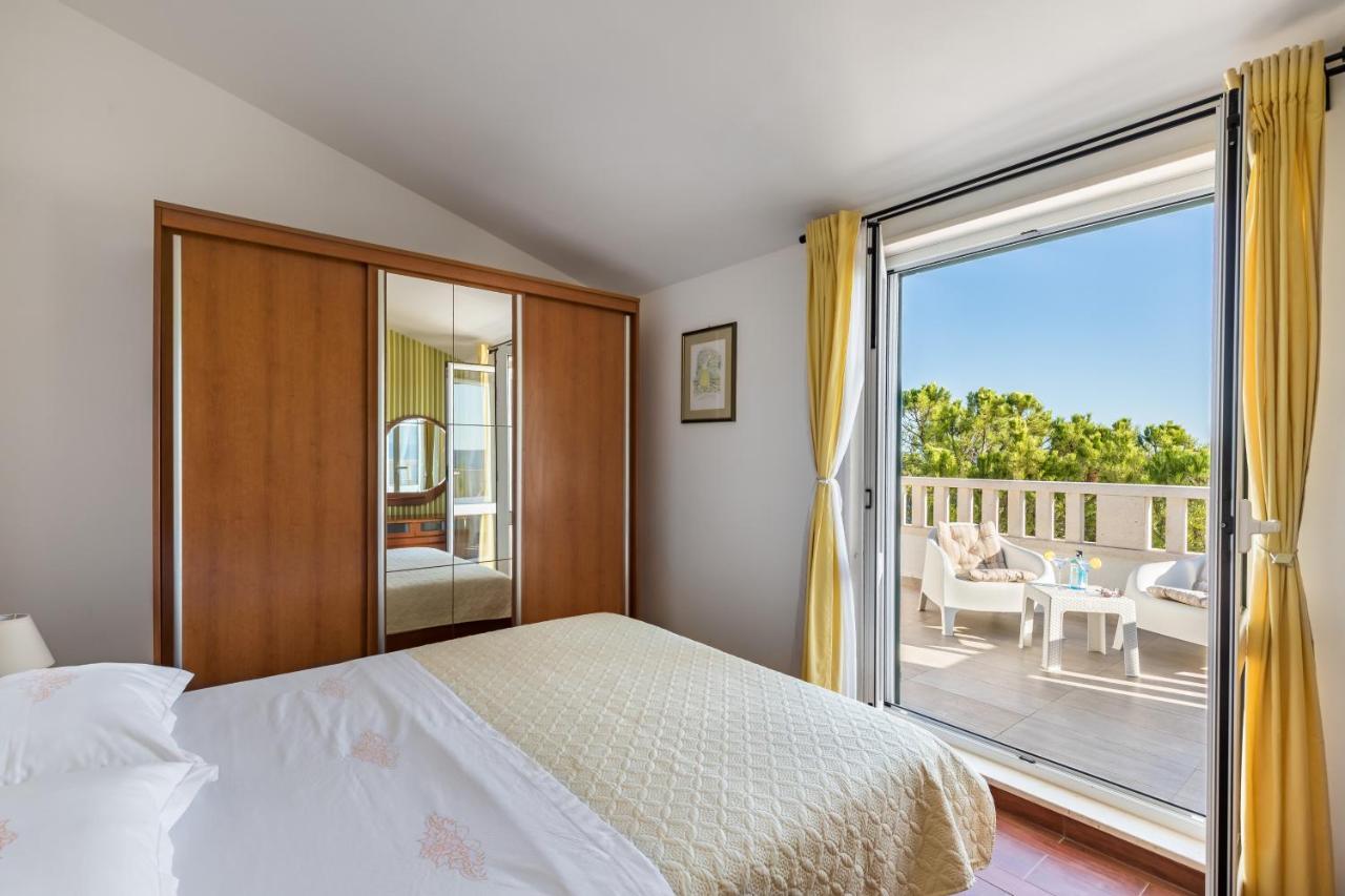 Apartments Croatia Trogir Bagian luar foto