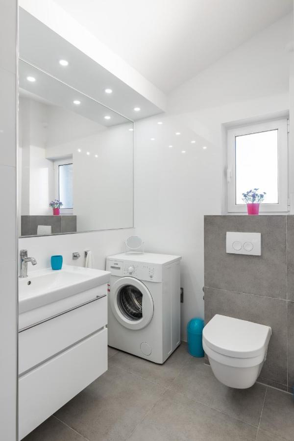 Apartments Croatia Trogir Bagian luar foto