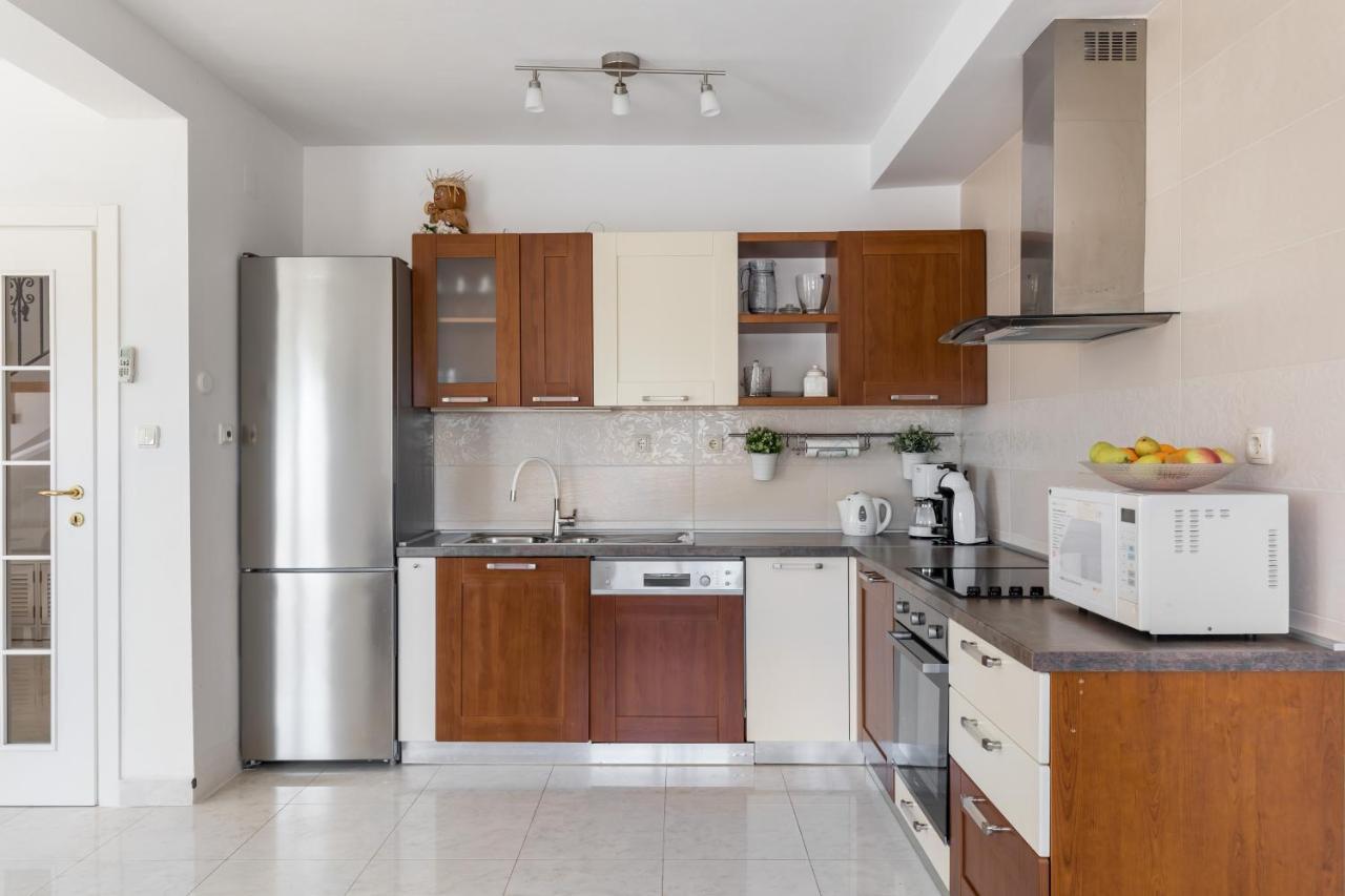 Apartments Croatia Trogir Bagian luar foto